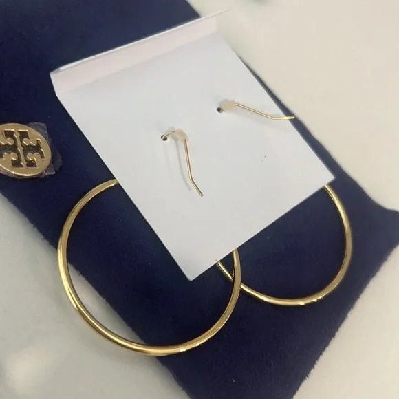 Tory Burch Stocked-T Hoop - Picture 8 of 16